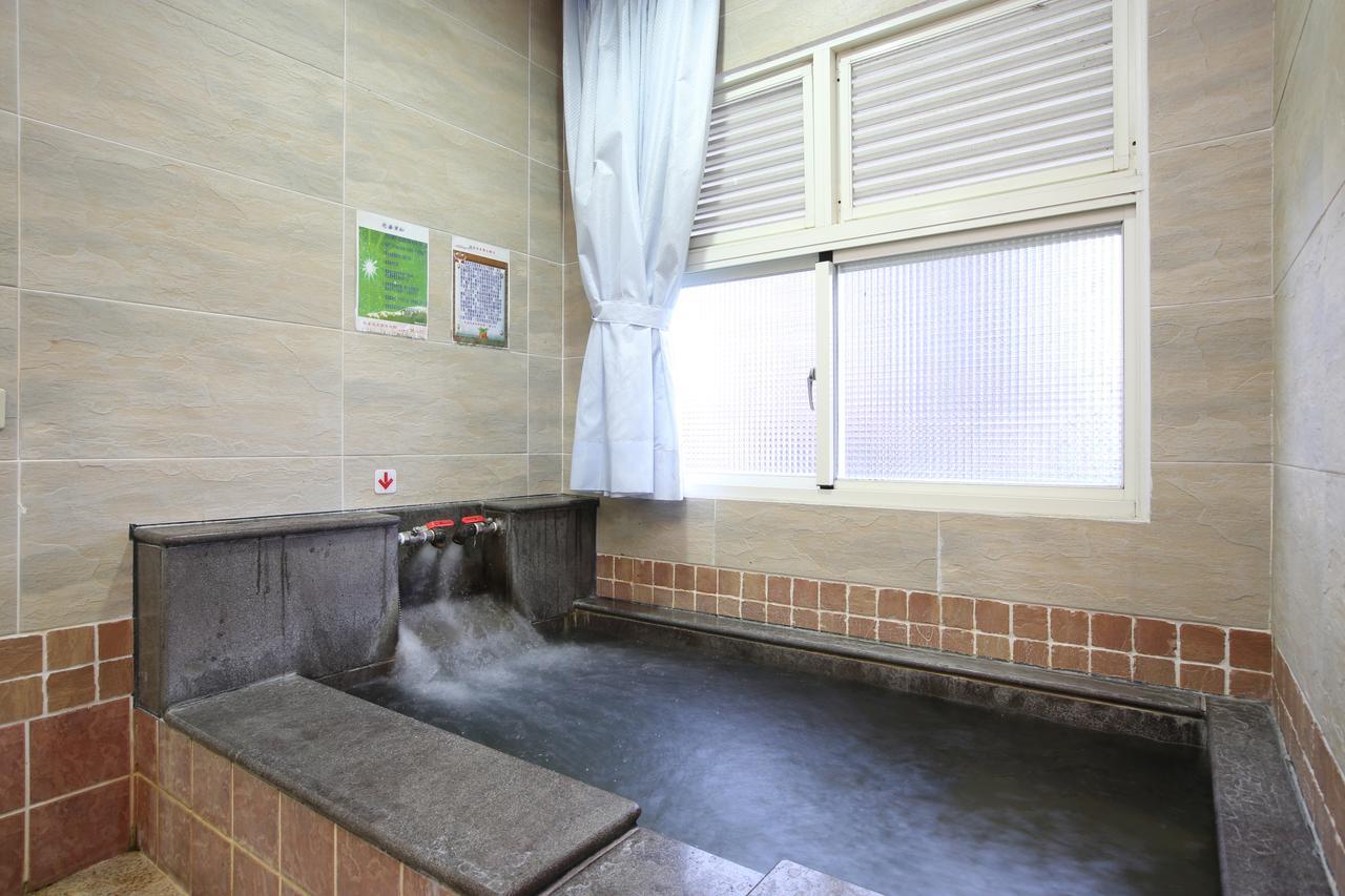 Cyuan Tang Hot Spring Hotel Цзяосі Екстер'єр фото