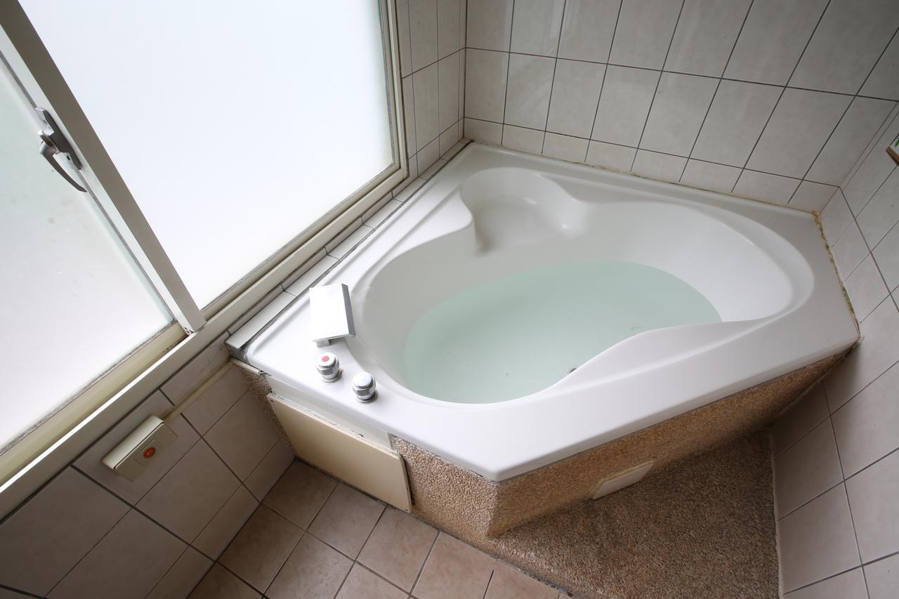 Cyuan Tang Hot Spring Hotel Цзяосі Екстер'єр фото